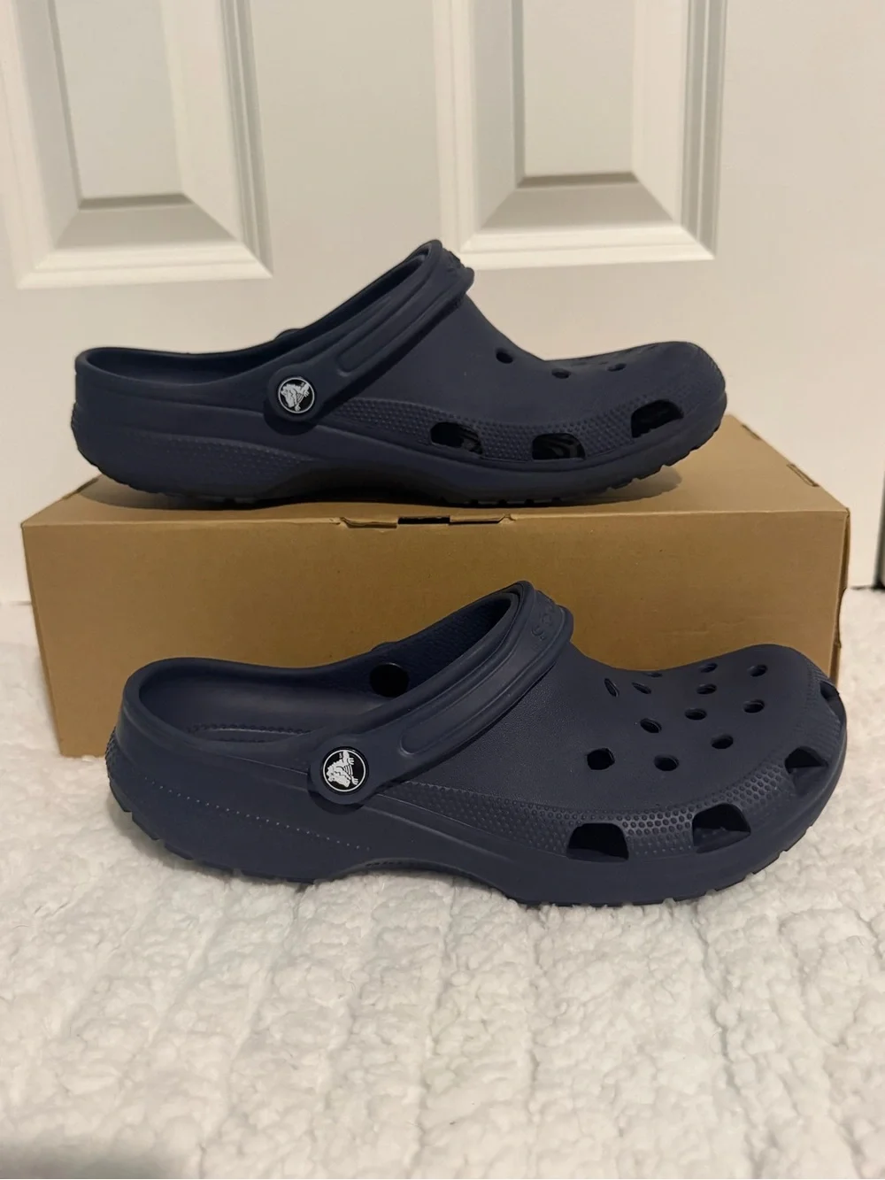 CROCS Classic Clog in Navy Blue